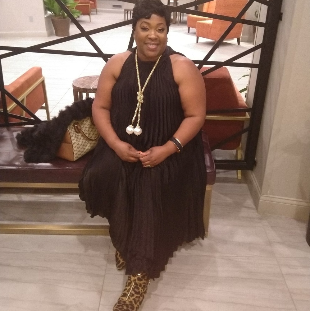 Meet your Posher, Ernestine